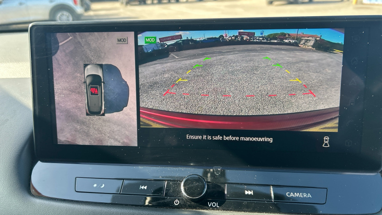 Nissan Qashqai 1.3 DiG-T MH N-Connecta 5dr Petrol Hatchback